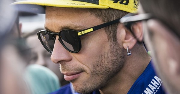 Valentino Rossi y Oakley: nueva para los más deportivos
